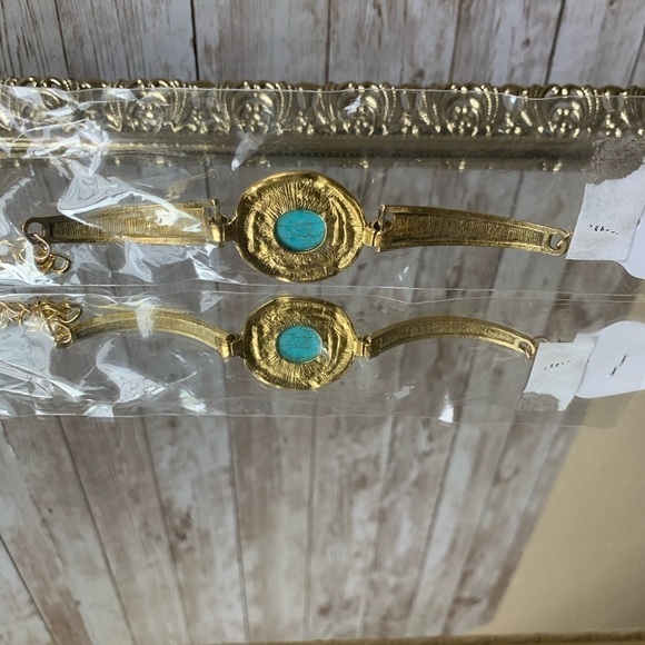 𝅺NIB Faux Turquoise Bracelet - Picture 3 of 3